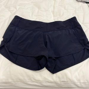 Lululemon lined shorts/2.5 inch